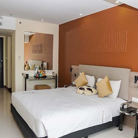 Verse Hotel Cirebon Exterior foto